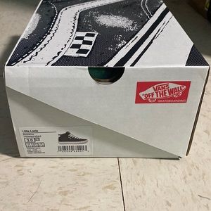 NWB Vans kids little Lizzie shoes size 3